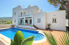 Ibiza ist ein echter hotspot im mittelmeer! Modernes Haus Im Ibiza Stil Zu Verkaufen In Cala Vadella