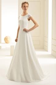 Letizia ortiz rocasolano (* 15.september 1972 in oviedo, asturien; Brautkleid Letizia Avorio Vestito
