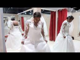 Je suis pas d'accord avec toi, je ne voit pas l'interet de mettre 1500e pour une robe qu'on va porter une fois. Je Teste Les Robes De Mariage Pas Cher De Chez Tati Sakinafamily Youtube