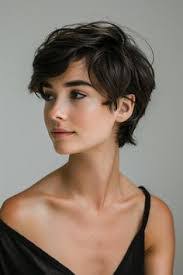 Maggie Beebe's Instagram, Twitter & Facebook