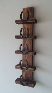 26 Rustic Horseshoe Home Decor Ideas Horseshoe Decor Horseshoe Wine Rack Horseshoe Projects