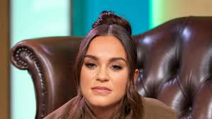 Vicky Pattison checks into 'self care' retreat after splitting from fiancé  John Noble