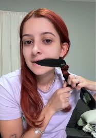 Qual Método Melody Usa No Cabelo