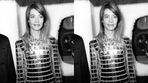 Françoise hardy a fait appel à erick benzi pour la réalisation de ce nouvel album et à la grande sophie, yael naim, maissiat et thierry stremler pour les collaborations. 7 Of Francoise Hardy S Most Iconic Outfits I D