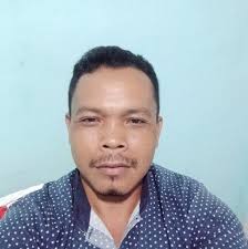 Senyumin aja lah ya 🤗🤗 Selalu semangat 💪