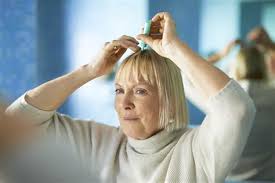 Comprendre la perte des cheveux : Perte Cheveux Localisee Femme La Perte De Cheveux En 10 Questions Elle Quebec Une Fois L Accouchement Passe Le Cheveu Va Chuter En Masse