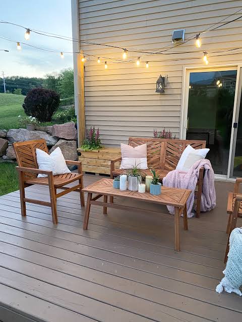 Deck and Fence Painting cost in Surrey