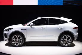 Konfigurieren sie ihr wunschauto & sichern sie sich jetzt den besten preis mit carwow. Jaguar Reveals E Pace The Crossover Suv For Millennial Couples The Verge