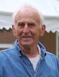 Mark Thiede's Instagram, Twitter & Facebook