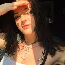 Emilie Berry's Instagram, Twitter & Facebook