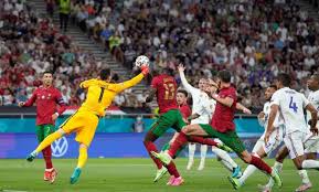 ونُقلت مباراة فرنسا والبرتغال على قناة بي إن سبورتس 1، بصوت المعلق عصام الشوالي. Igudmi9oy3py4m