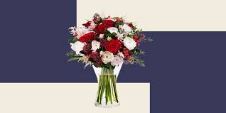 From decorative wreaths to seasonal bouquets, our luxury scented festive flowers are the perfect gift for you and your loved ones this christmas. Great Value Flowers A Beautiful Hand Tied Bouquet Of 12 Yellow Roses With Free Uk Delivery And Next Day Delivery Available Perfect Christmas Bouquet Animatolka Pl