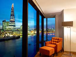 41 Answers Where To Stay In London Cozy And Cheap Cakhasan London Apartment Central London Apartments Cheval Three Quays