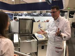 It optimizes the complete cooking process and sustainably. Martin Ubl On Twitter Mkn Flexichef Live At The Internorga First And Only Automatic Cleaning System For Pans