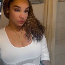 Nicki Minaj's Beez in the Trap Song Memories