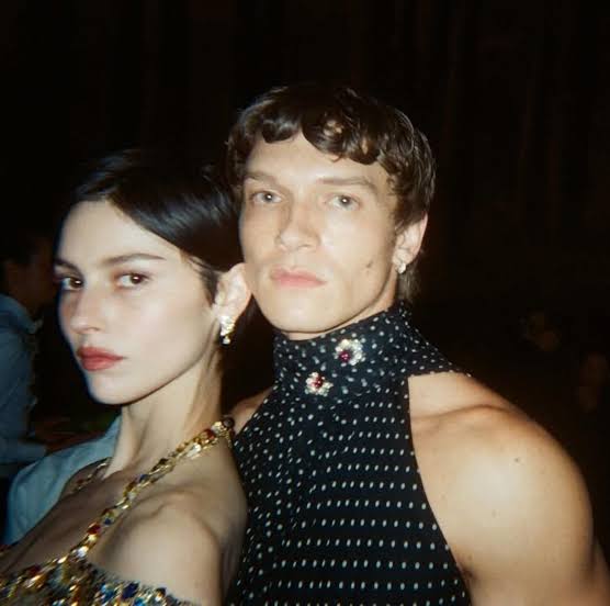 we're so seated 😭 Connor Storrie and Gracie Abrams are reportedly teaming up for an A24 film. According to Deadline, Connor is in talks to join Gracie and Tom Burke in A24