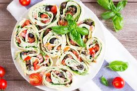 Einfaches Rezept Fur Vegane Basilikum Ricotta Wraps Mit Tomaten Frischem Blattspinat Und Oliven Perfekt Zum Mitbringen Fur Rezepte Wraps Rezept Vegane Wraps