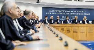 În italia, sentinţa curţii europene a drepturilor omului împotriva crucifixurilor din sălile de clasă a suscitat un protest popular. Plangere La Ctedo PaÈii Ce Trebuie UrmaÈi Ziarul De GardÄ