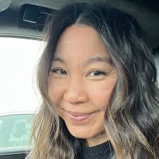 Lori Mcclurg's Instagram, Twitter & Facebook