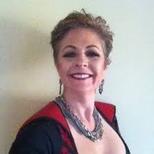 Traci Singleton's Instagram, Twitter & Facebook