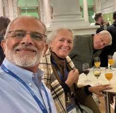 Robin Gainer's Instagram, Twitter & Facebook