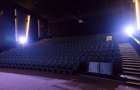 Cine umbla cu înțelepții, se face înțelept, dar cui ii place sa se însoțească cu nebunii, o duce rău. Grand Cinema More Program Cinema