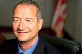 Andrew Elsesser's Instagram, Twitter & Facebook