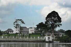 Muzium sarawak bertekad untuk mengumpul, memulihara, memelihara, dan mempamerkan warisan sejarah budaya negeri sarawak sebagai sumber maklumat dan pendidikan. Astana Kuching The Official Residence Of The Governor Of Sarawak