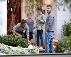 Affleck and garner announced their separation in 2015 before finalizing their divorce in 2018. Ben Affleck Has Relapse Then Reunites With Jennifer Garner Kids Hollywood Life