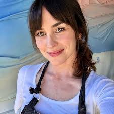 Denise Lutz's Instagram, Twitter & Facebook