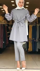 Untitled Tesettur Tunik Modelleri 2020 Mutevazi Kiyafetler Islami Moda Moda Kadin