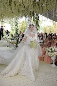 Heart evangelista definitely looked stunning in her wedding thanks to liz uy's styling. Marian Rivera Heart Evangelista Wedding Gown
