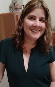 Hello I am disabled, zebra palsy, and deaf and hard of hearing. Born  Colombian speaking Spanish I lived in Florida, United States, 3 years ago.  Okay I'm single My name Dayana del