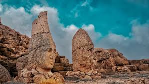 Adıyaman Nemrut Dağı ve Kommagene Rehberi 2026: Tanrıların Asaleti