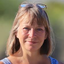 Embracing the Joy of Being a Dull Woman and Finding Comfort in Simple  Pleasures