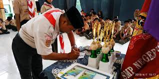 Link downloadnya berada dibawah poin sku rakit dan apanya yang baru? Download Buku Tuntas Sku Penggalang Rakit Kemendikbud