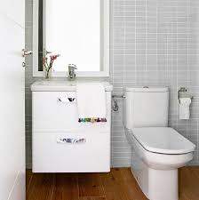 Las últimas ideas son muy bonitas y revolucionarias, los diseñadores han repensado los diseños para dar soluciones más prácticas y. 15 Banos De Pisos Pequenos Banos Modernos