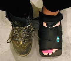Rocker sole to relieve painful pressure points. Sian Williams On Twitter Our Road S Mutualaid Support Group Has Just Surpassed Itself A Neighbour Just Happened To Have A Left Foot Orthopaedic Shoe I Can Borrow To Protect My Broken Toe