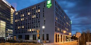 Located near the airport, park inn by radisson frankfurt airport offers shuttle bus transportation to terminal 1 and terminal 2. Frankfurt Airport Hotels Fra Holiday Inn Frankfurt Airport