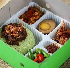 Hal ini bisa terjadi karena makan usaha kuliner yang sekarang sedang hits di masyarakat adalah bisnis nasi box kekinian. Nasi Box Kekinian O8i9 Ii44 2625 Wa Dus Snack Kecil Jual Box Nasi Kekinian Tempat Cetak Box Nasi Jogja Snack Box Mewah Untuk Snack Arisan Super Cepat Snack Untuk Rapat Snack
