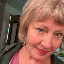 Sue Rhomberg's Instagram, Twitter & Facebook