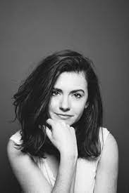 6 Ways To Take A Better Photo Wit Delight Designing A Life Well Lived Portrait Professional Portrait Portrait Poses