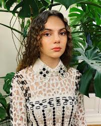 Dafne (deep anatomical federated network) is a collaborative platform to annotate mri images and train machine learning models without your data ever leaving your machine. Dafne Keen Style Clothes Outfits And Fashion Celebmafia