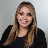 Lesley Perez's Instagram, Twitter & Facebook