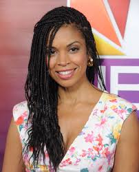 I talked with some hairstylists to get the lowdown on everything you need to know — from choosing your ideal braid size to the takedown process. 20 Fun Box Braid Hairstyles How To Style Box Braids