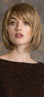 38 Short Layered Bob Haircuts With Side Swept Bangs That Make You Look Younger Short Layered Bob Haircuts Wit Bob Frisur Frisur Pony Seitlich Haarschnitt Kurz