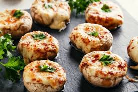 Une Bouchee Qui Pourrait Facilement Voler La Vedette Les Champignons Farcis Stuffed Mushrooms Mushroom Recipes Food