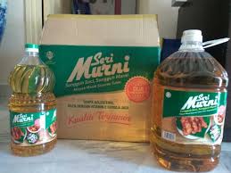Neptune blended cooking oil is made from double fractionated super palm olein, blended with the finest and specially selected natural groundnut and sesame oil. Seri Murni Cooking Oil Food Drinks Drinks On Carousell