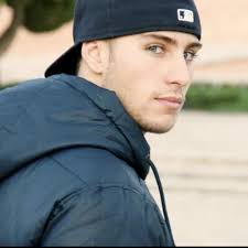 Alberto Simón Marcos (@Albertosimon1)