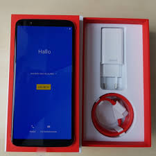 The most notable difference between the oneplus 5t and the 5 are the. Oneplus 5t Hands On Photos And Full Specs Leak Out Phonearena